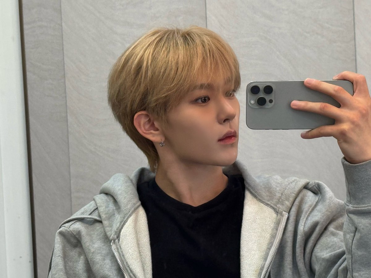 WHIB_ON's tweet photo. Soon🩶✈️

#WHIB #휘브 #HASEUNG #하승 https://t.co/hrZB5dzgfg