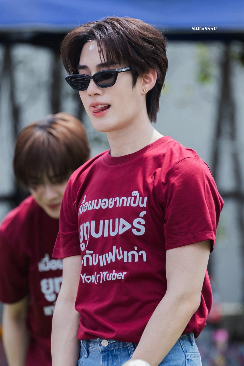 NAPnSNAP's tweet photo. คนเดียวกันจริงๆ https://t.co/6pGbvLnh6u