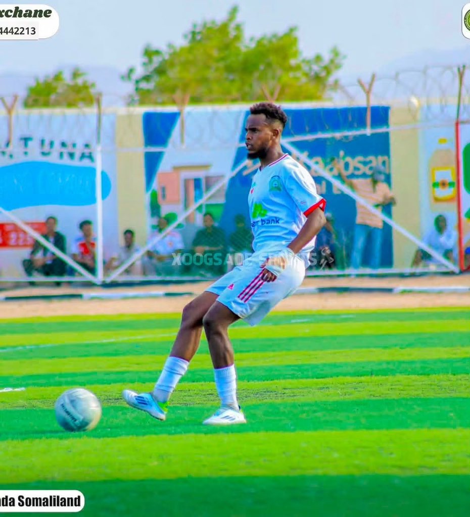 SomGoal's tweet photo. 🚨🚨🚨🚨🚨🚨🚨🚨🚨HERE WE GO: Kooxda Dawlad hoose ee Berbera ayaa si rasmi ah ula wareegtay guuled Ibrahim ‘guyo’ kaasi oo hore ugula joogay Heshiis amaah ah, DHB ayaa amaahdii u bedeshay heshiis rasmi waxaana uu Guyo saxeexay heshiis saddex sano ah. https://t.co/keNUUjWty8