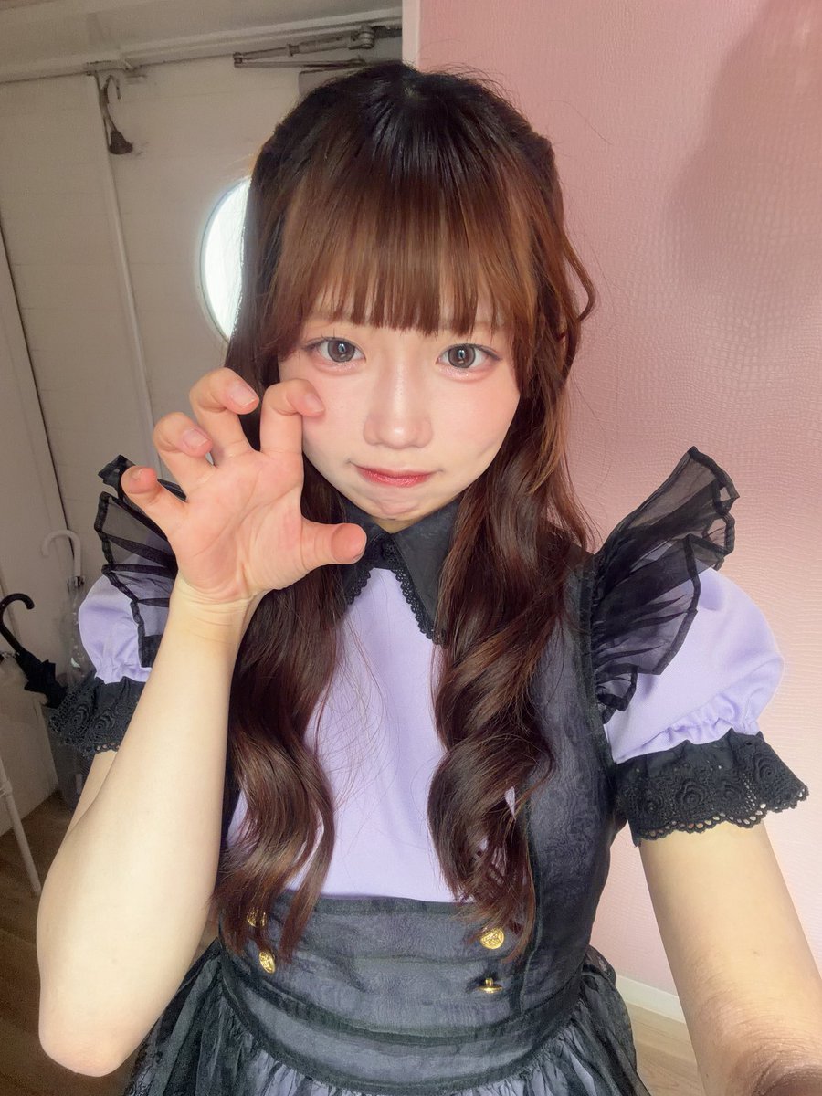 yn_chu159's tweet photo. 今日います！あささんみつきさんの気付かぬうちに撮られていたツーショットwww一応おひめなので隠しておきます( ᴖ⩊ᴖ )22時までですゆんはいぇい https://t.co/5aEepJsRuI