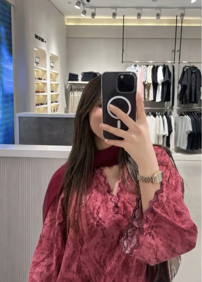 Noidentitynoo's tweet photo. #Pakistan #Pakistani #TikTokPakistan #InstaPakistan #ViralPakistan #ExplorePakistan #Lahore #Karachi #Islamabad #DesiVibes #PakistaniFashion #PakistaniStyle #FYP #Foryou #Foryoupage #Trending #Viral #ExplorePage #ReelsPakistan #TrendingNow https://t.co/mRKpj2sF7E