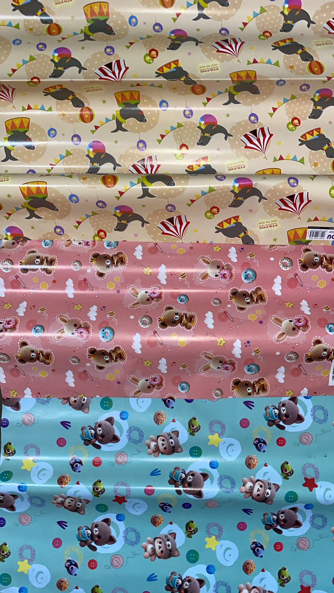 pienpixie's tweet photo. kertas kado merk sidu &amp; kiky💓
ada banyak motif lucu-lucu ya🥰
💸3.000/pcs (barang baru)
send via shopee https://t.co/g9O6cKByC8