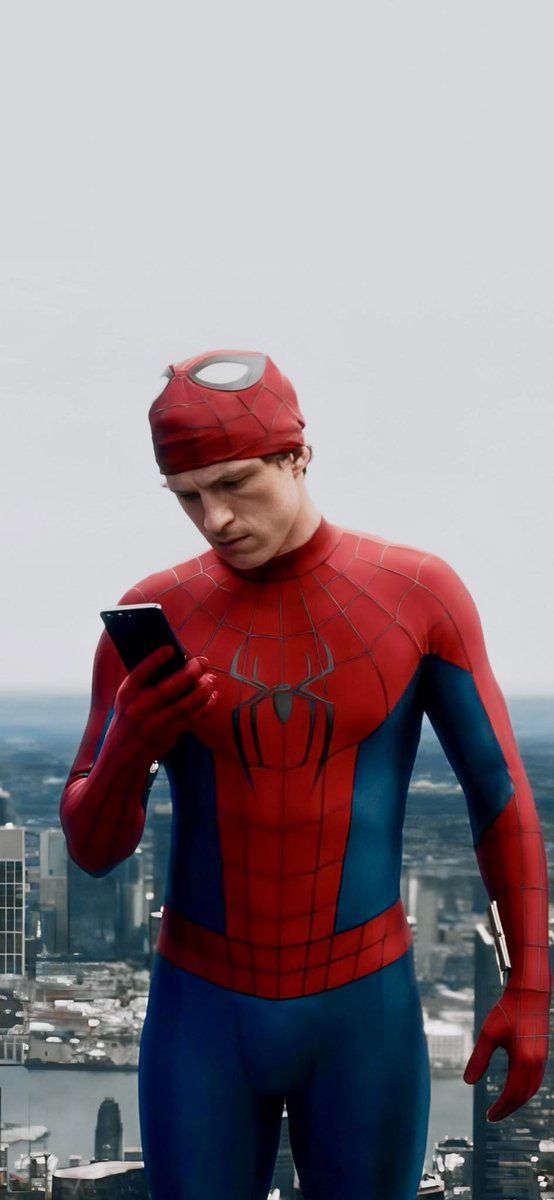Fabi__on's tweet photo. No es mi Spiderman favorito, pero Tom Holland como Peter Parker es sublime. 

#SpiderManBrandNewDay escala hasta niveles emocionales fascinantes y coreografías sublimes que no paras de ver

Bravo para “Destin Daniel Cretton” y todo su equipo https://t.co/Wefy2SmFyK