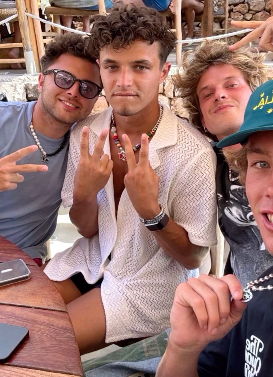 alpha4lando's tweet photo. This is the gayest he’s ever looked I stg https://t.co/CmULa7GQeZ