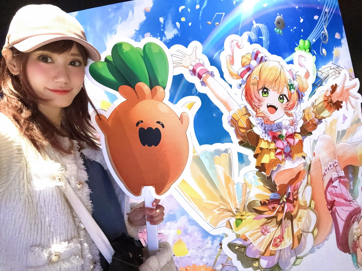 key_shieleeho's tweet photo. 【お知らせ】

#桃鈴ねね さん
1st Live 「花咲く＊ねねねねねねねね超開花！」
東京ガーデンシアター

キーボード・バンドマスターで
参加させていただきました♡🎹

すっごくすっごく素敵なライブで
テンション爆上げでした🍑🥟♡
ねねちさま可愛すぎました！

ねっ子の皆様の声援とともに
楽しく演奏させていただきました！🕺ﾜｰｲ

参加させていただき
本当に光栄でございました！

ありがとうございました🧡

#ねね超開花
#ホロライブ