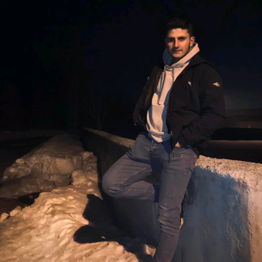 malatyarolll's tweet photo. Tiktok üzerinden arkadaşımızı taciz eden bu kişiyi ifşalıyoruz, kızdan fotoğraf isteyen alamayınca da t*cavüzle tehdit eden bu şerefsizi ifşa ediyoruz ismi ishak yıldırım https://t.co/zdvduGhWgN