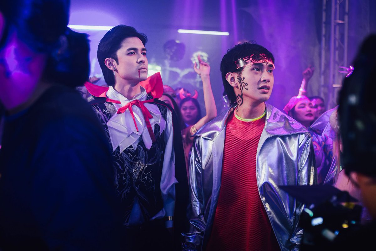 _JM_lab's tweet photo. The first MMFF of JmFyang are on Netflix. Sa mga hindi nakapanood sa sinehan pwede niyo nang mapanood sa mga bahay niyo— SHAKE, RATTLE &amp; ROLL: Evil Origins— Now streaming on Netflix. 🎬✨

#SRREvilOrigins
#JMFyang https://t.co/kaaFTCAXCx