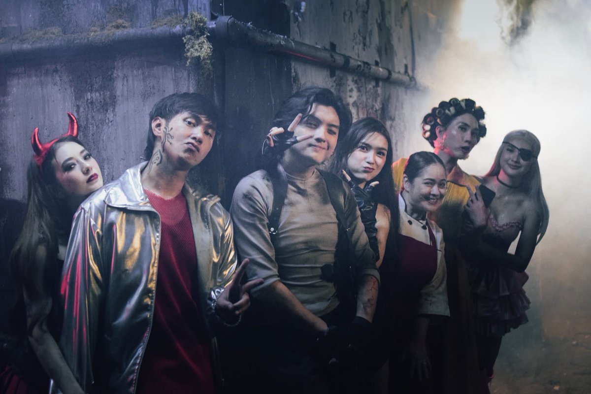 _JM_lab's tweet photo. The first MMFF of JmFyang are on Netflix. Sa mga hindi nakapanood sa sinehan pwede niyo nang mapanood sa mga bahay niyo— SHAKE, RATTLE &amp; ROLL: Evil Origins— Now streaming on Netflix. 🎬✨

#SRREvilOrigins
#JMFyang https://t.co/kaaFTCAXCx