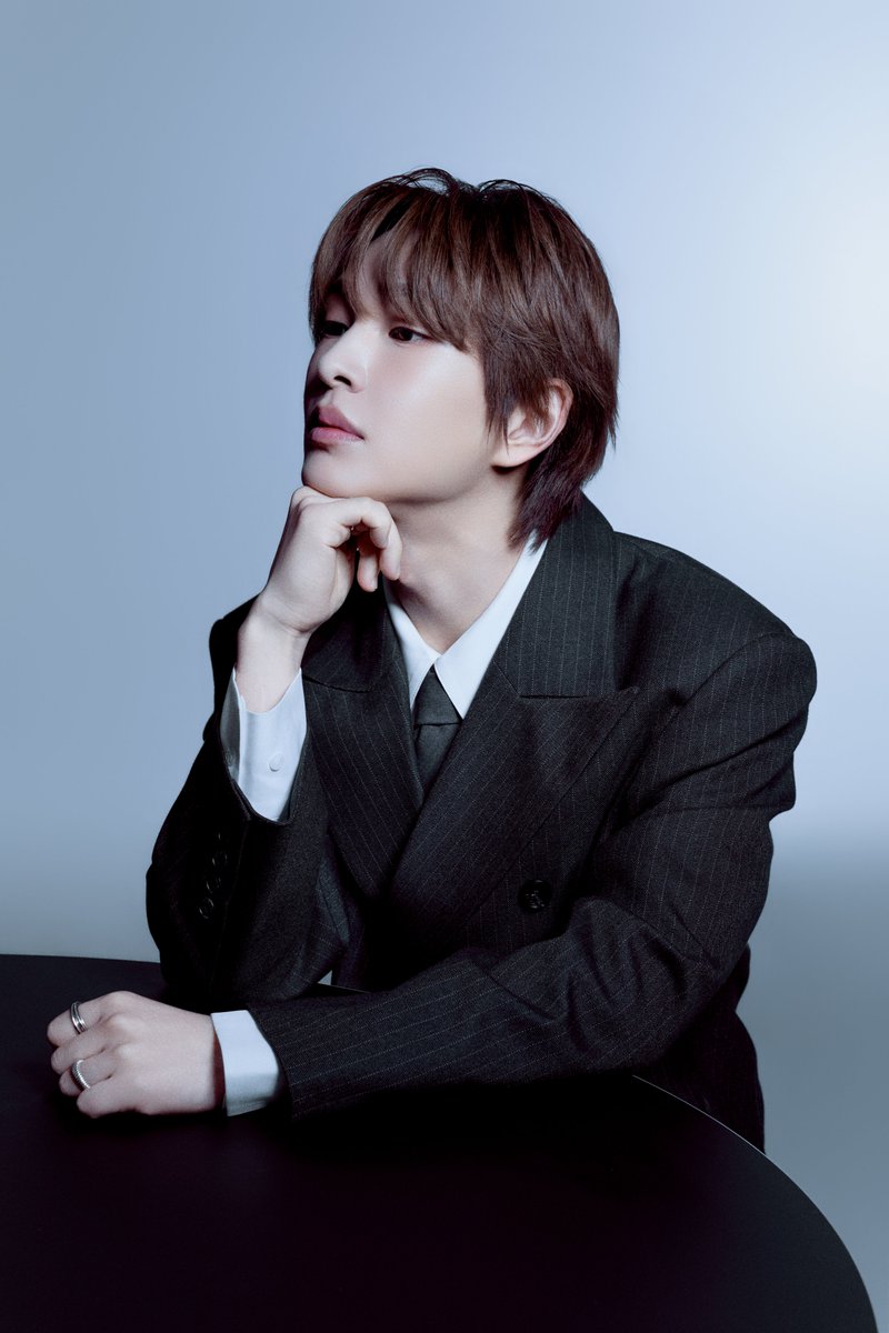 ONEW tweet media