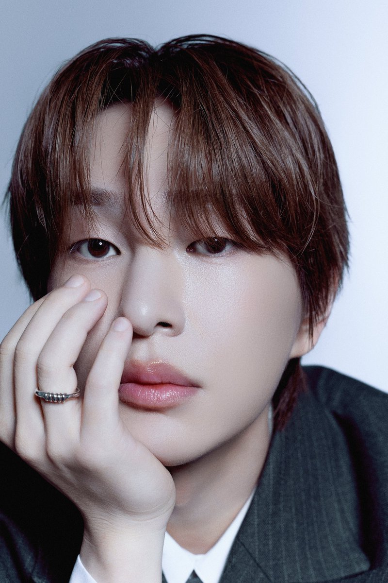 ONEW tweet media