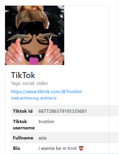_xdistortion's tweet photo. @Trvstinn @sarr355885 these fake 2? https://t.co/wV9O3iB4wX