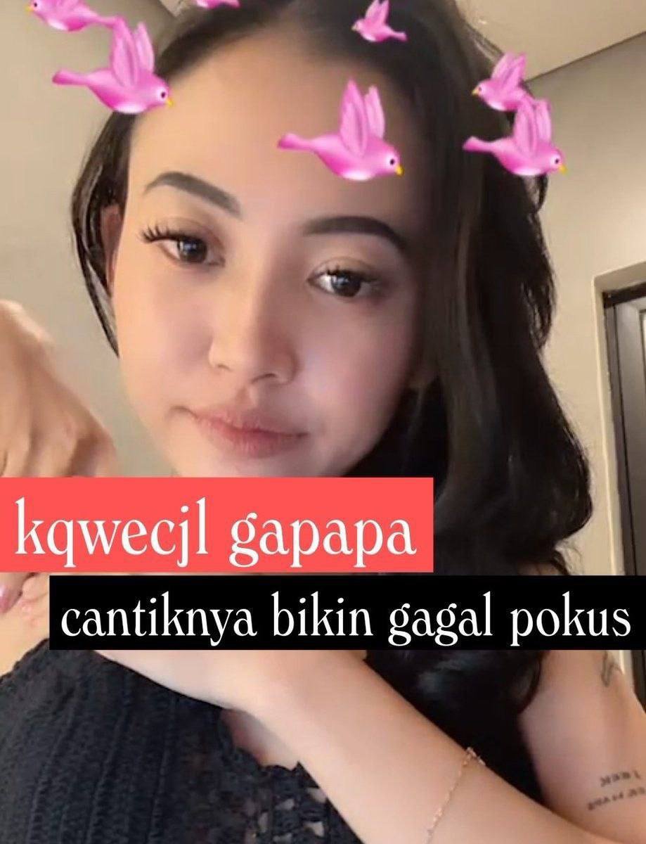 TeraChanany's tweet photo. Yang Penting Cantik Katanya

Nonton Disini👇
https://t.co/4VrnOFUzah

Join Telegram
https://t.co/C2uAeWLlxG

#indoviral #videoviral #viral #videy #fyp https://t.co/eZt9SiQyeA