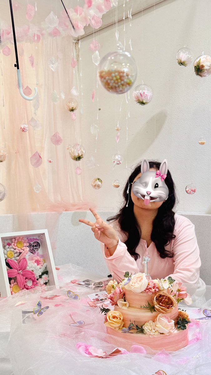 prprprpch's tweet photo. 🌸💖🎂

#OneFineDaywithFirstone
#FirstLoveInOurHeart https://t.co/y4HMAt1lxT