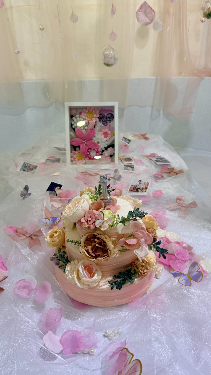 prprprpch's tweet photo. 🌸💖🎂

#OneFineDaywithFirstone
#FirstLoveInOurHeart https://t.co/y4HMAt1lxT