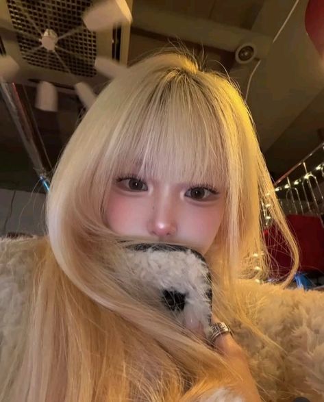 LOCOMATC's tweet photo. Winter vibes on point cozy faux-fur warmth and a carefree selfie
alI https://t.co/kIiSvcowbH
