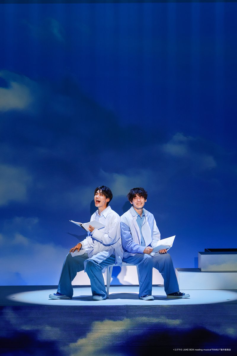 Stage_News_jp's tweet photo. コブクロ JUKE BOX reading musical“FAMILY” vol.3 開幕！

日替わりキャストで送る感動のミュージカル朗読劇が今年も上演
https://t.co/ygeLeqIKfw

#コブクロJBM #小林亮太 #髙橋颯 https://t.co/AoSNDzk7bu