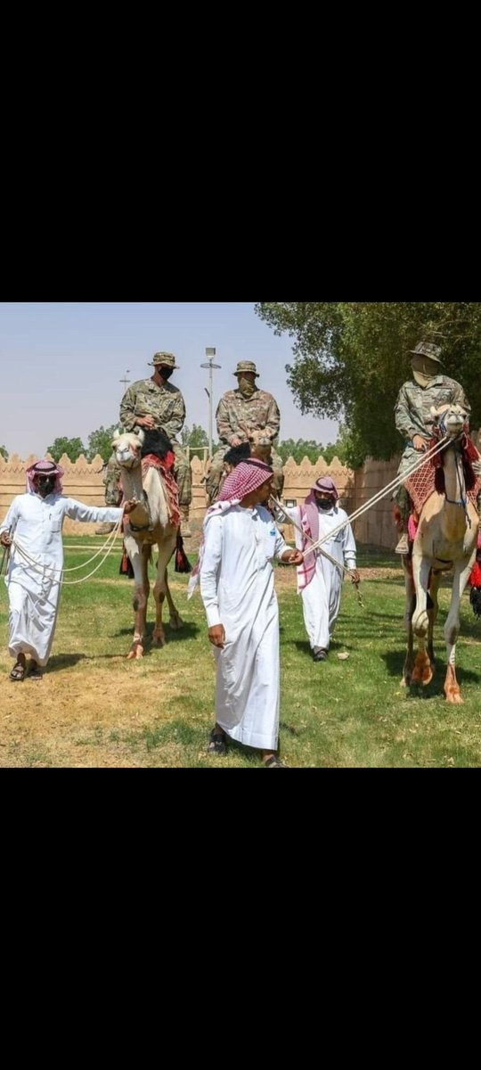 wqpaxd's tweet photo. @waleedkandary @SOBHI_TR الكويتي العبد المستعبد الي يتكلم 🇸🇦😂😂😂 https://t.co/UDprU1kx0C