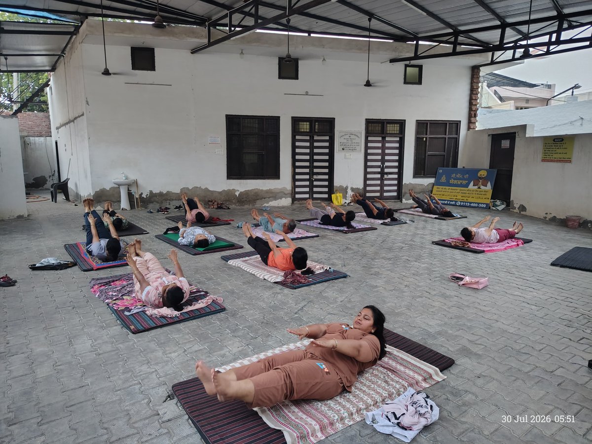 cmdyfaridkot's tweet photo. *सी.एम. दी योगशाला –*
*CM Di Yogshala – 

Kariyana Bhawan Jaito ; Faridkot Punjab 

Time :- 4.55- 5.55 AM

@BhagwantMann @AAPbalbir @PunjabGovtIndia
@DCFaridkot 
@DPROFaridkot 

#cmdiyogshala
#GovernmentofPunjab
#yogainspiration
#BhagwantMann
#ਪੰਜਾਬ_ਸਰਕਾਰ https://t.co/SGHUrPxW0a