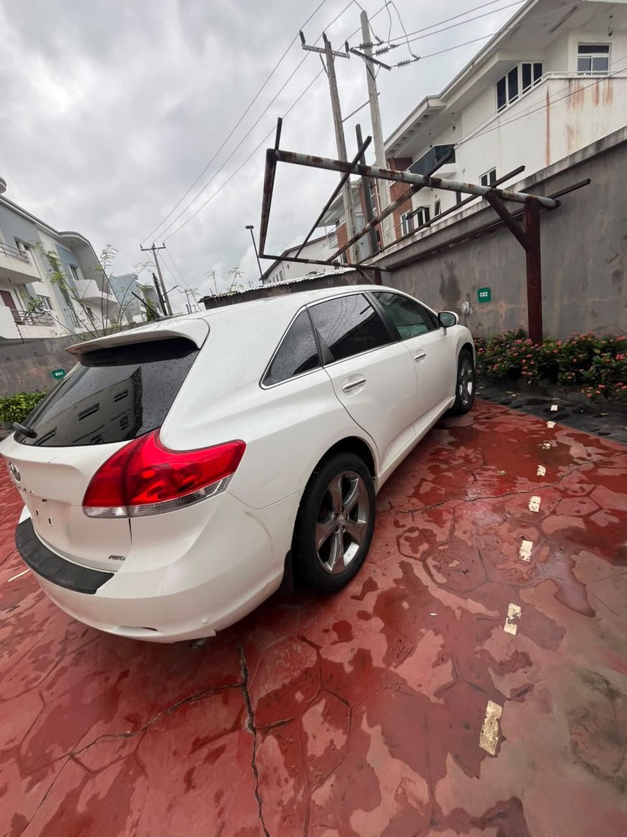 Nedu_NC's tweet photo. 2011 Toyota Venza 
Direct Toks
July 2026 entry 
Fullest option 
Panoramic dual sunroof 
Push to start button
Reverse Camera
Engine untouched 
AC 💯 
Location: Lekki phase 1

Price: 17M

📞 or WhatsApp: 07037665572

Let's deal 

Nedu_Autos https://t.co/pzQgeUAQG8