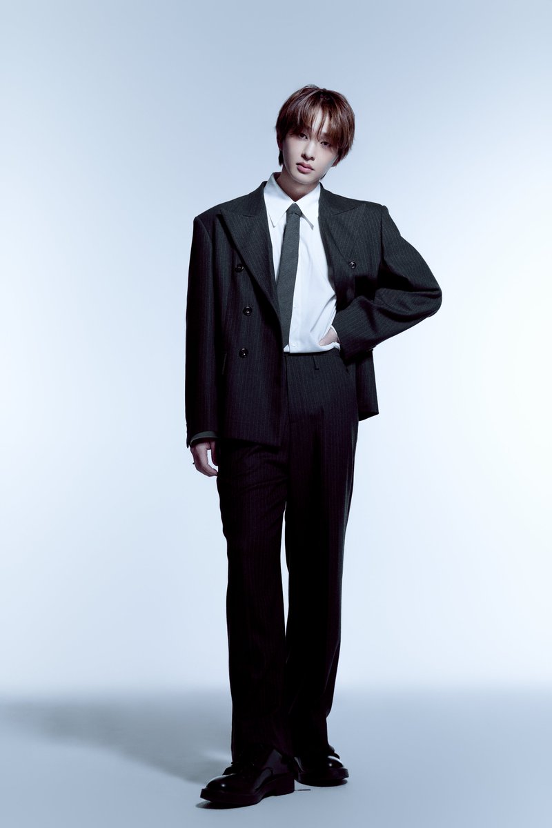 ONEW tweet media
