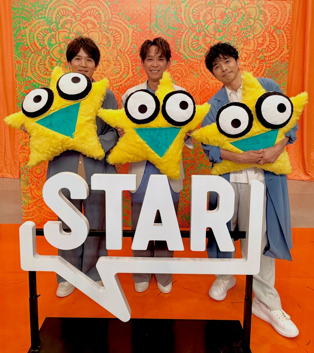 STAR_FujiTV's tweet photo. 20th Century の皆さん
ありがとうございました💙💜💚

大人の色気溢れるパフォーマンス💐
マイクスタンド捌きも最高でした✨✨

エンディングまでお付き合いいただきます
引き続きご覧ください👀

✍️公式ハッシュタグ💌
#STARスター
↑カタカナ”スター”を
つけていっぱい投稿してほしぃ〜の⭐️

#20thCentury