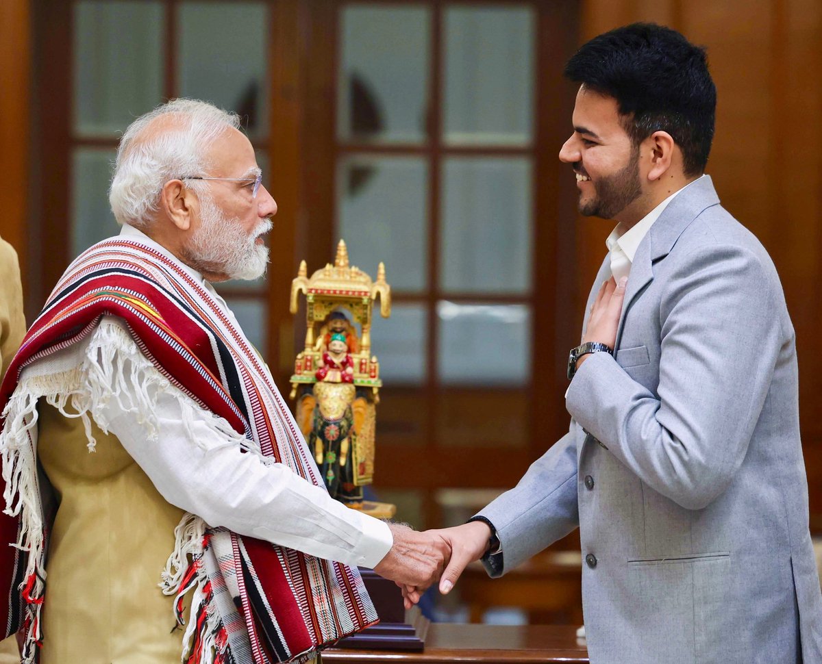 ADodwaria's tweet photo. जन्मदिन की हार्दिक शुभकामनाएं भाई @Maheep_Poonia

माँ शीतला जी से प्रार्थना करता हूं की आपको उत्तम स्वास्थ्य, सुख, समृद्धि और निरंतर सफलता प्रदान करें। https://t.co/t3zQAVzLdS