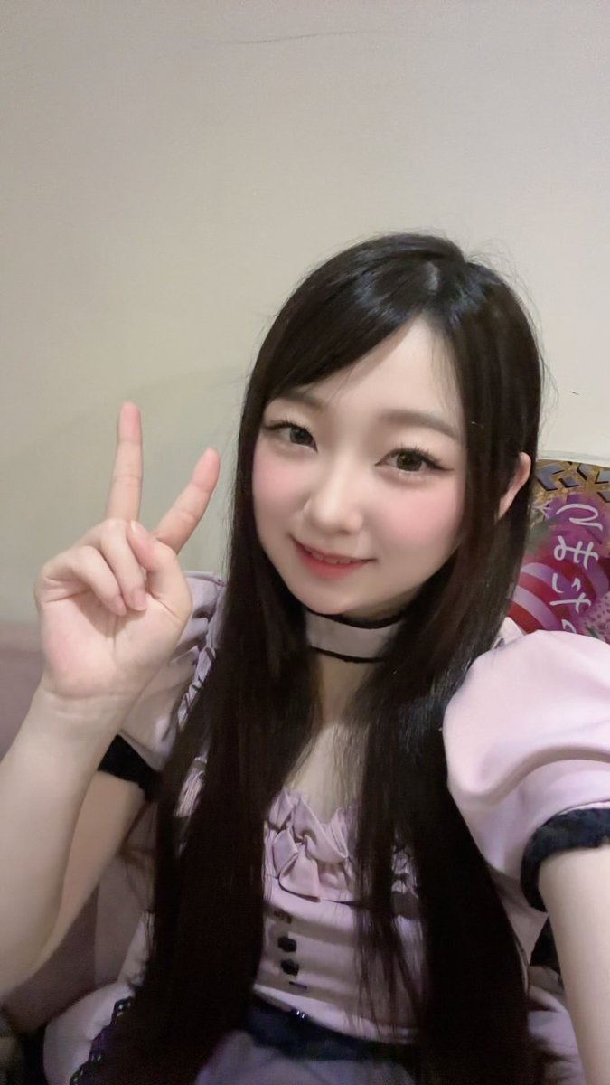 fantasy_amu's tweet photo. 今日も前髪後付け💦
#コンカフェ #大阪コンカフェ https://t.co/ePUXdbwVP7