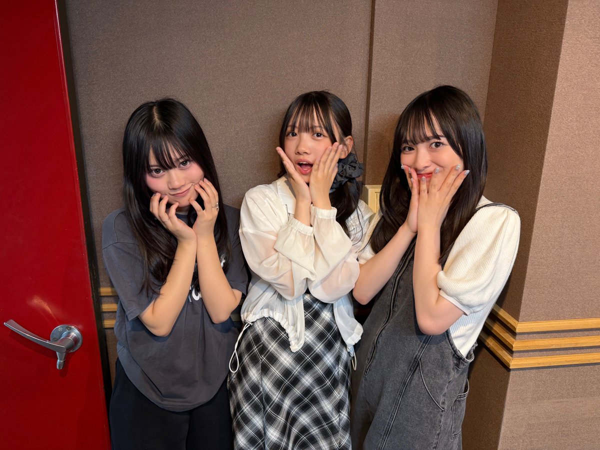 rege__official's tweet photo. ＼📻RE-GEnic radio #18 O.A📻／

【放送日時⏰】
🌟四国放送：7/30(木)16:40〜16:50
🌟山陽放送：7/30(木)18:45〜19:00
🌟ABCラジオ：7/30(木)25:00〜25:30
🌟IBC岩手放送：8/1(土)18:30〜19:00
🌟山口放送：8/2(日)14:05〜14:30
🌟長崎放送：8/2(日)16:00〜16:15
🌟福井放送：8/3(月)16:25〜16:40

今週もこの3人でお届けします❤️🧡💚
ぜひお聴きください📻

@REGEnic_radio 
#REGE #リージェ