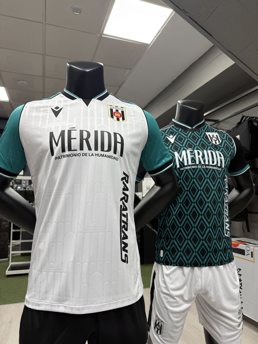 Merida_AD's tweet photo. 🗣️ Romanos 

💥 ¡Ya son vuestras! 🆕

🛍️ Os esperamos de 11:00 a 14:00 y de 17:00 a 20:00 https://t.co/BdnIHunJef