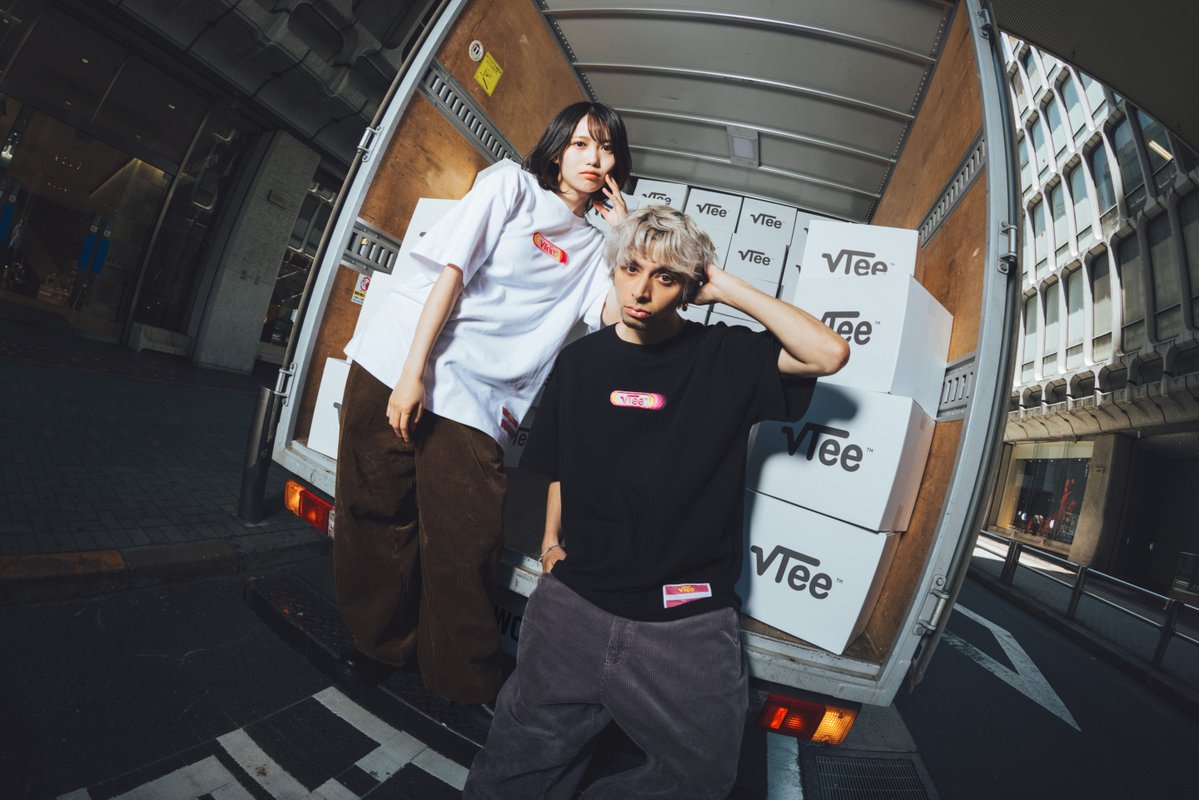 eyescream_mag's tweet photo. 新たなカルチャーブランド「VTee」が誕生。VTuberグループ・ホロライブとのコラボも https://t.co/krbuI02IA9 https://t.co/l9AkcrrkP7