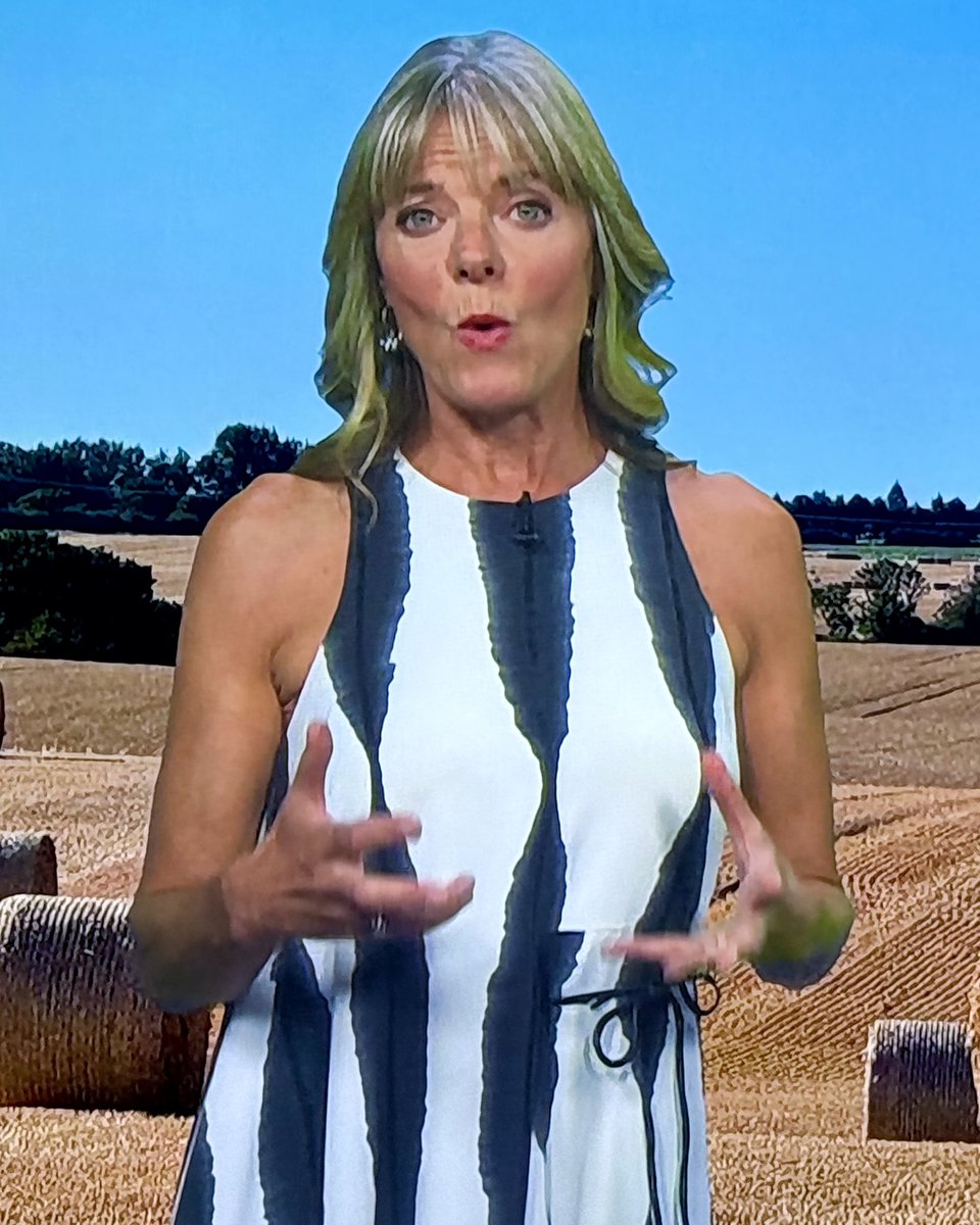 raymach1's tweet photo. LOUISE
#LouiseLear
#BBCWeather https://t.co/J8akjHG4DF