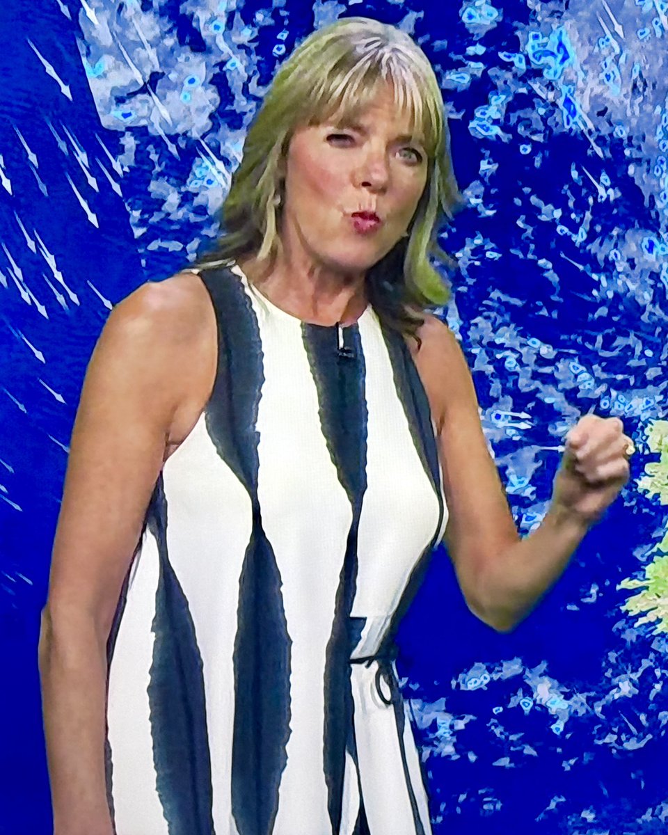 raymach1's tweet photo. LOUISE
#LouiseLear
#BBCWeather https://t.co/y3gBMVApi2