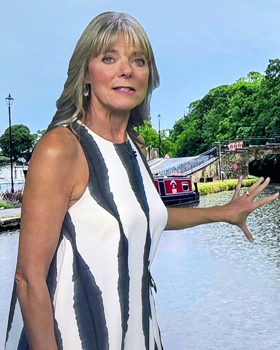 raymach1's tweet photo. LOUISE
#LouiseLear
#BBCWeather https://t.co/y3gBMVApi2