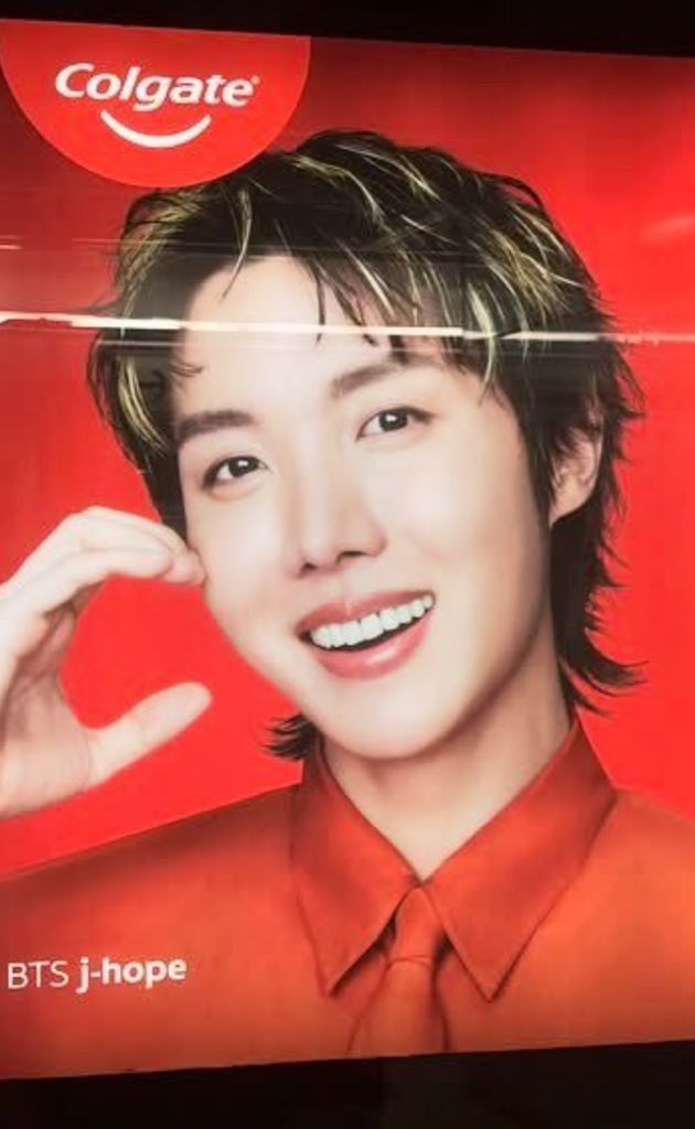 thisisjniverse's tweet photo. ขายของโพสท่าแบบเด็กเจนซีมากลูกหมูแม่

J-HOPE X COLGATE IS COMING
#jhope #jhopexColgate https://t.co/IrHwJ88hR3