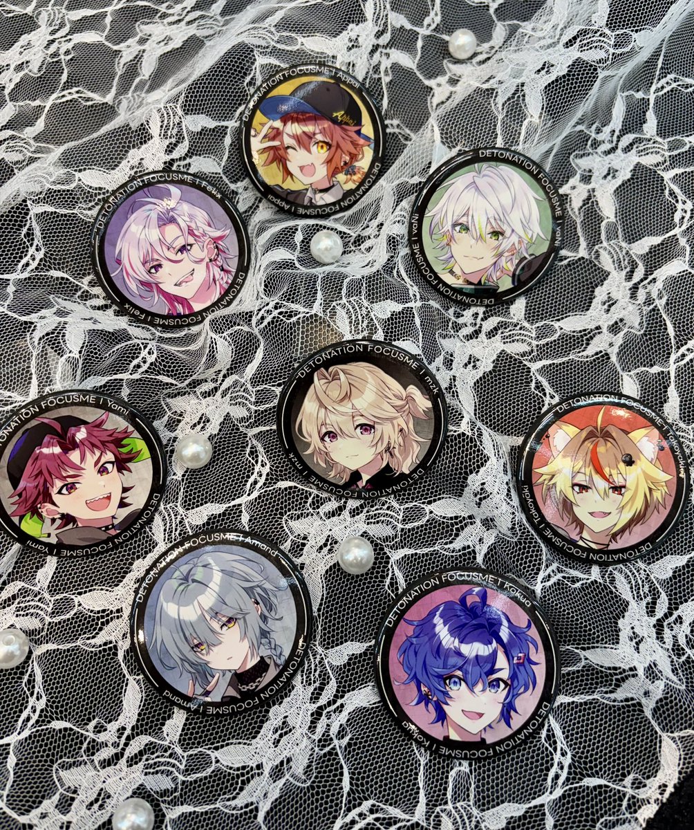 DFM_IDV's tweet photo. 🟡 ᴘɪᴄᴋ ᴜᴘ ɪᴛᴇᴍ 🟡

- RANDOM BADGE

🏷️ ￥500 [tax in]
👤 全8種

アクスタと並べて飾るのもオススメです！🛋🧈

#2026夏季IJL
#DFM_IDV https://t.co/SNqOnw5vJF