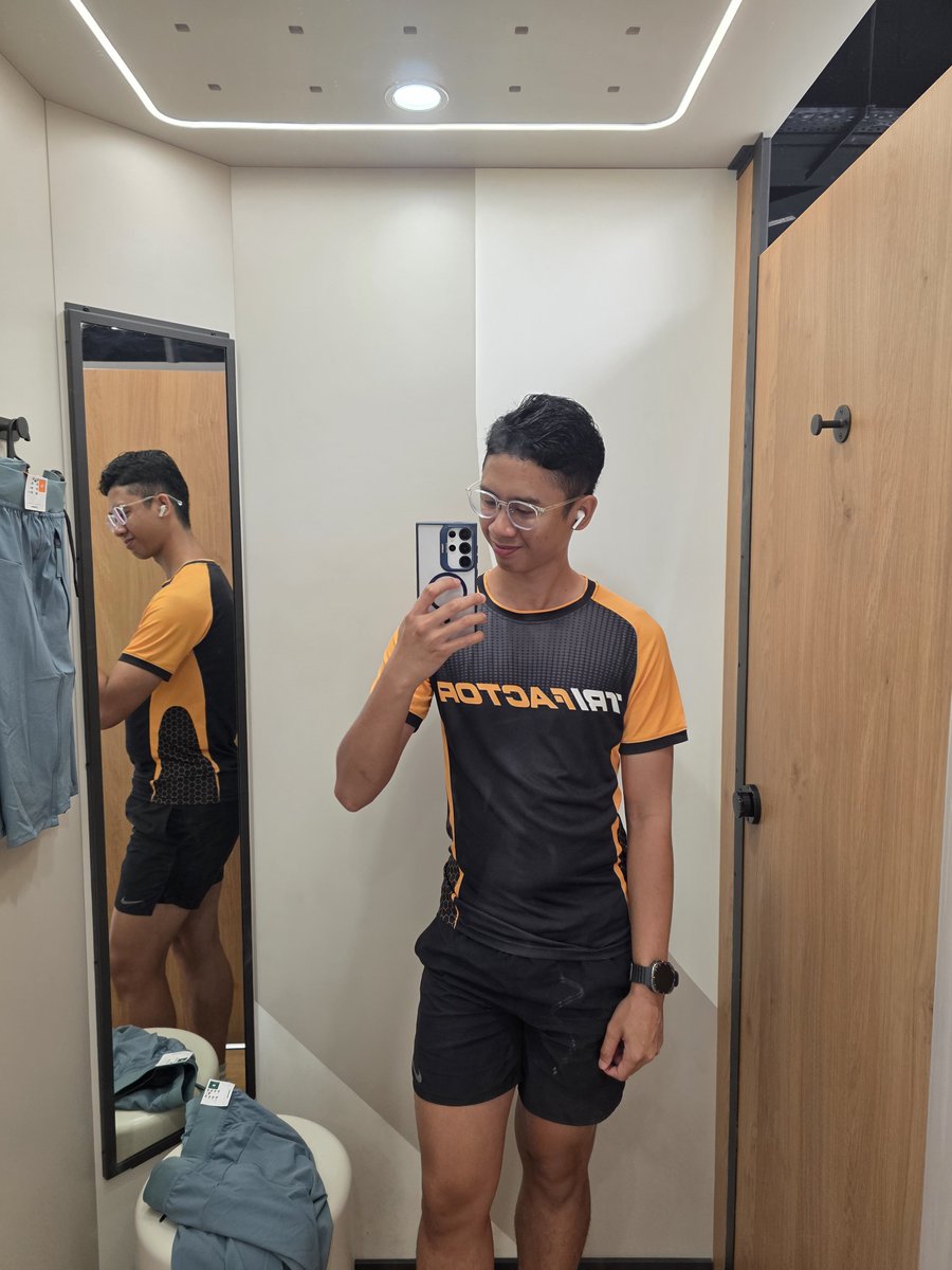 achtiberius's tweet photo. Wardrobe overhaul ! https://t.co/bmZyDBTeAx