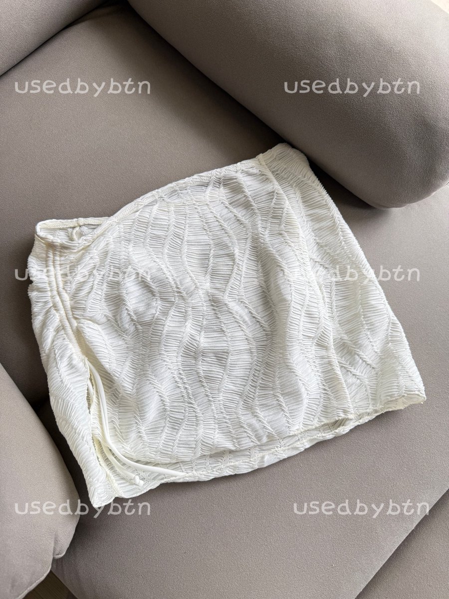 usedbybtn's tweet photo. กร���โปรงสั้น ใส่คลุมชุดว่ายน้ำได้
✨Price : 50.- 
🛋️ Size : เอวไม่เกิน30“ สะโพก 36” ยาว12“

#ส่งต่อเสื้อผ้า #ส่งต่อเสื้อผ้ามือสอง #เสื้อผ้ามือสอง #ส่งต่อเสื้อผ้ามือ2 #vghbkk #bemingbkk #cintageshop #stylistshop #ส่งต่อcintage #โล๊ะตู้ #ส่งต่อstylist #เสื้อผ้ามือสองสภาพดี https://t.co/fYVJUzIPEj