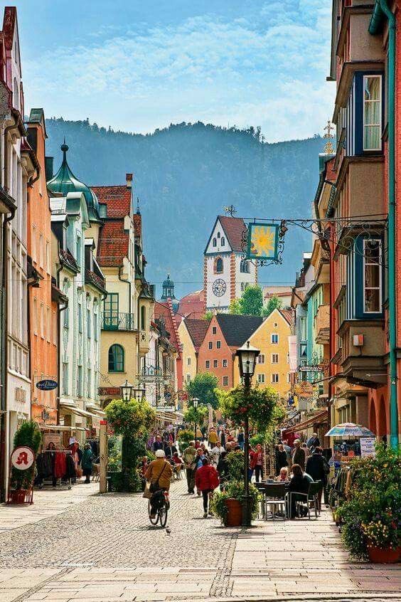tiggylea's tweet photo. Fussen 
Bavaria 
Germany 🇩🇪 https://t.co/oYyTu1mXMh