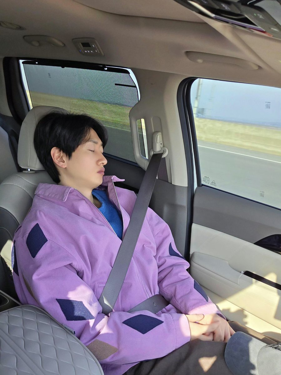 elf_hasu's tweet photo. 재혁 매니저 이정도면 혁재가 자면 사진부터 찍는 것 같음💤💤💤💤 https://t.co/6HkLrhREzN