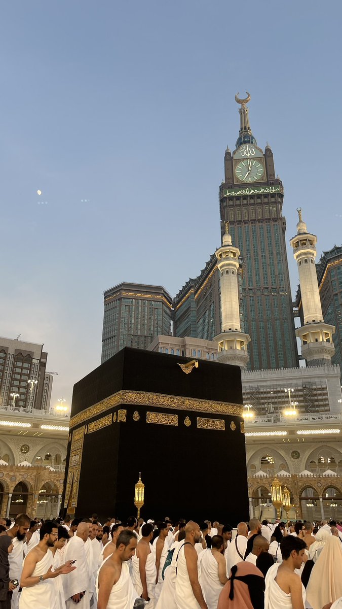 HolyMakkah01's tweet photo. زمان و مکاں کا خالق و مالک https://t.co/Y3WrpUuWpw
