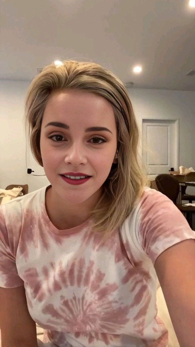 EmmaWatson2x6's tweet photo. https://t.co/S32oWqVGoY