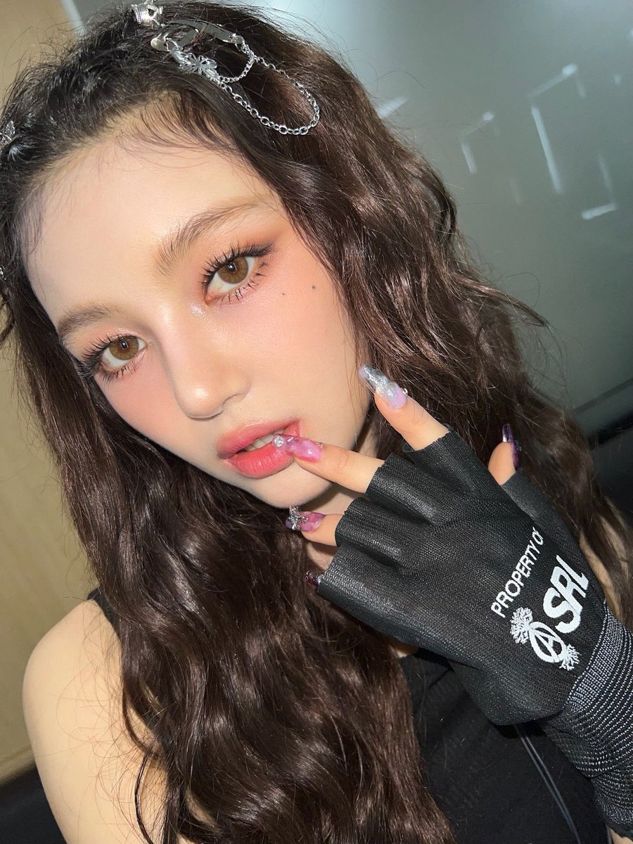 dazzifawn's tweet photo. https://t.co/MfINxTTamk