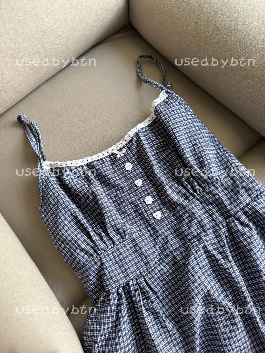 usedbybtn's tweet photo. เสื้อสายเดี่ยวลายสก็อต
✨Price : 80.- 
🛋️ Size : อกไม่เกิน33“ สายปรับได้

#ส่งต่อเสื้อผ้า #ส่งต่อเสื้อผ้ามือสอง #เสื้อผ้ามือสอง #ส่งต่อเสื้อผ้ามือ2 #vghbkk #bemingbkk #cintageshop #stylistshop #ส่งต่อcintage #โล๊ะตู้ #ส่งต่อstylist #เสื้อผ้ามือสองสภาพดี https://t.co/OTXon7hQgv