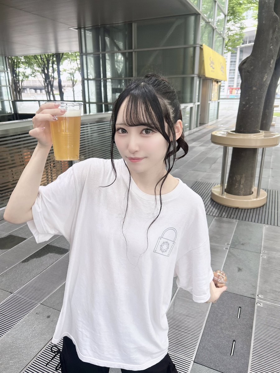 mementoa_rei's tweet photo. 誰よりも夏フェス楽しめる自信ある🍻 https://t.co/Q7V87Q622z