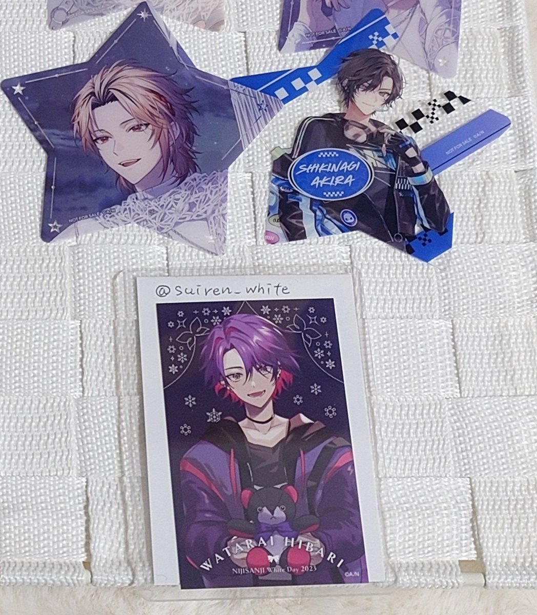 suiren_white's tweet photo. @_toushirou_awa_ はじめまして、検索より失礼します。画像1枚目の特典を所持しております。画像2枚目の特典との交換は可能でしょうか？ご検討お願いします。 https://t.co/Kd42l0CscZ