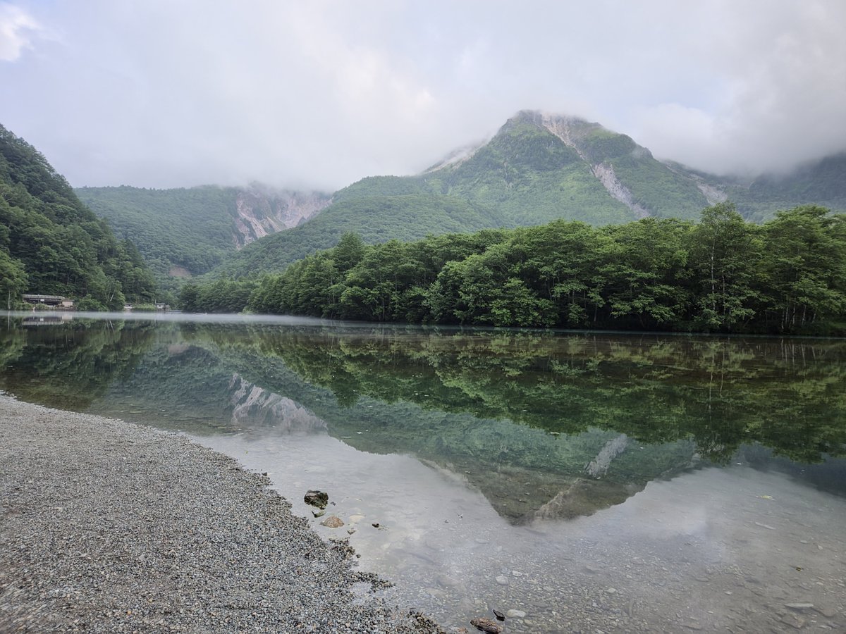 kintorisan's tweet photo. 長野の上高地行ってきた！長袖着るほど寒かったけど、日中は過ごしやすくて最高の避暑地やった！いっぱい歩いた！水綺麗空気うまい観光客多い！ https://t.co/ZOq6v4HzsM