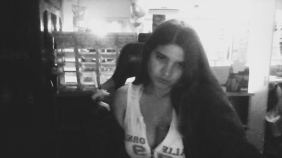 z_n81's tweet photo. 06:06🩶💭💭💭📺📺 #webcam #beingextremadamentehot https://t.co/eLTQtvgGI5