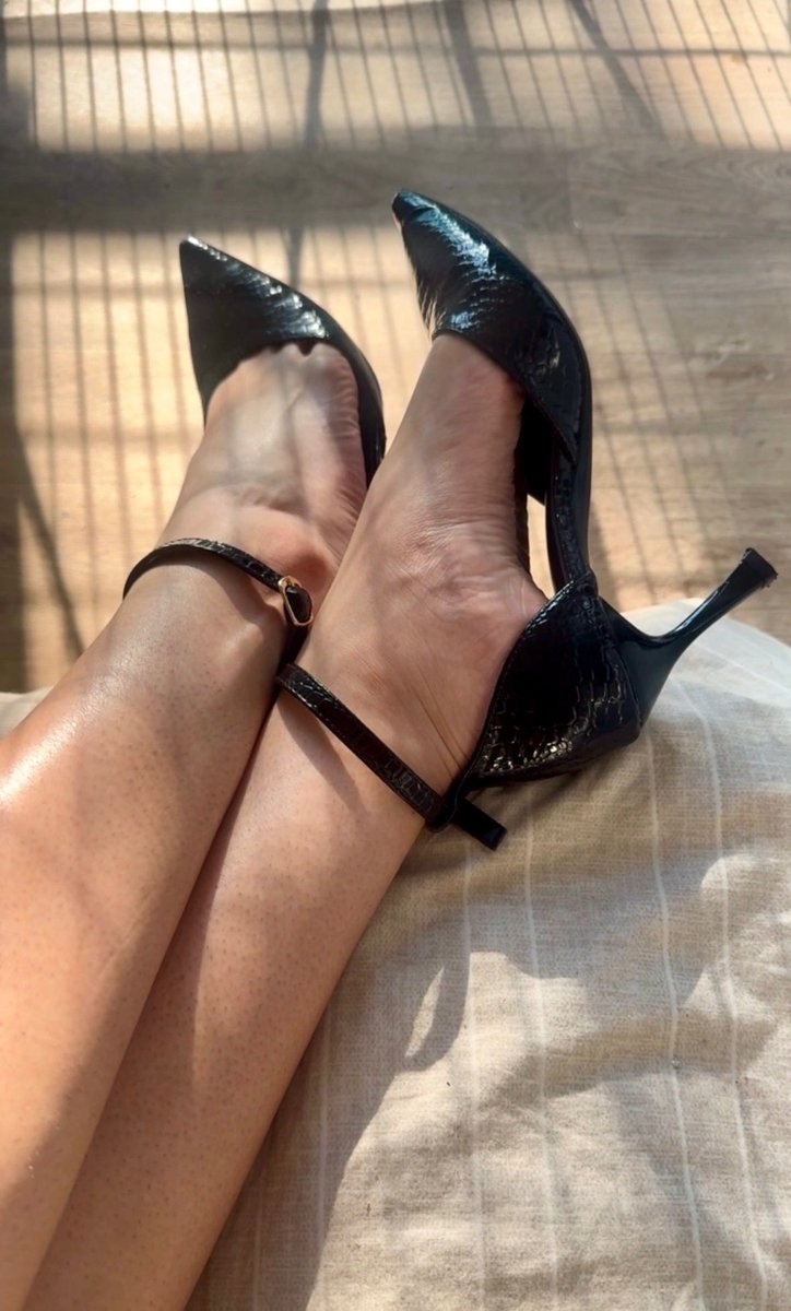 spoiltoni's tweet photo. I’d say they’re pretty perfect for ball busting… a kick with the tip or a press with the heel .. which one? 😈 https://t.co/0nMJEoyDC1
