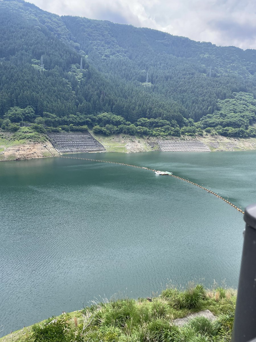 acotei's tweet photo. 秩父の滝沢ダム。
#旅する黄色ペン
#SarcomaAwareness https://t.co/ZFXLyrifZz