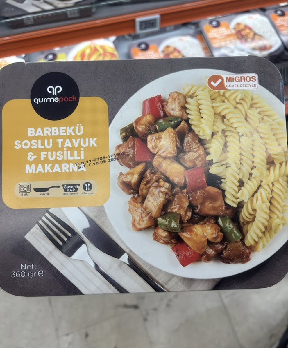gidadedektifi's tweet photo. Migros güvencesiyle ifadesiyle satışa sunulan Gurme Pack markalı barbekü soslu tavuk ve fussili makarna yemeği içeriğinde;
Sofra şekeri,
Kıvam arttırıcı,
Renklendirici,
Tütsü aroma vericisi,
Sarımsak aroma vericisi,
Soğan aroma vericisi,
Tatlandırıcı,
Asitlik Düzenleyici,
Koruyucu ve Aroma arttırıcı katkı maddeleri Monosodyum Glutamat, Disodyum Guanilat ve Disodyum İnosinat bulunduğu görülüyor.
https://t.co/cMqE4XGBm0